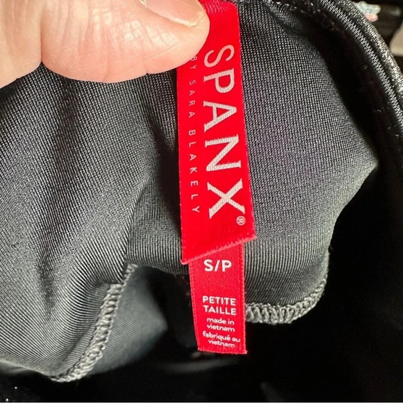 Spanx Faux‎ Leather Leggings Size Small EUC Classic Neutral Minimalist No muffin - Picture 5 of 7